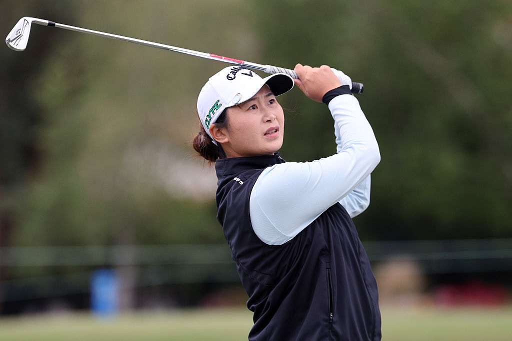 Buhai and Liu share first round lead at JM Eagle LA Championship