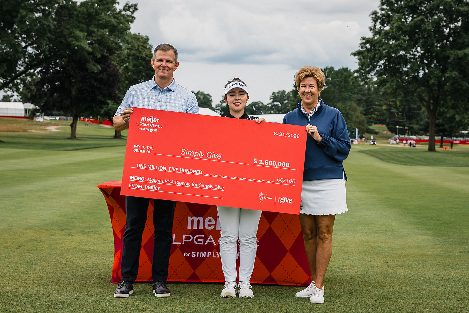  Miyu Yamashita Secures 2026 Meijer LPGA Classic for Simply Give Title as Tournament Raises $1.5 Million to Fight Hunger 
