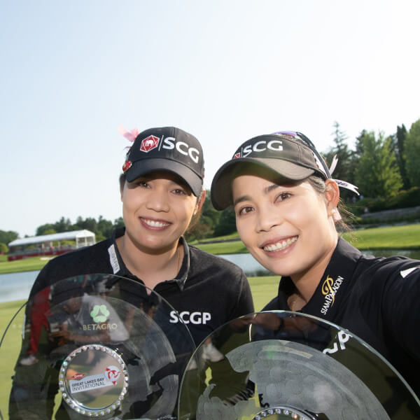Sisters Ariya and Moriya Jutanugarn win the 2021 Dow GLBI